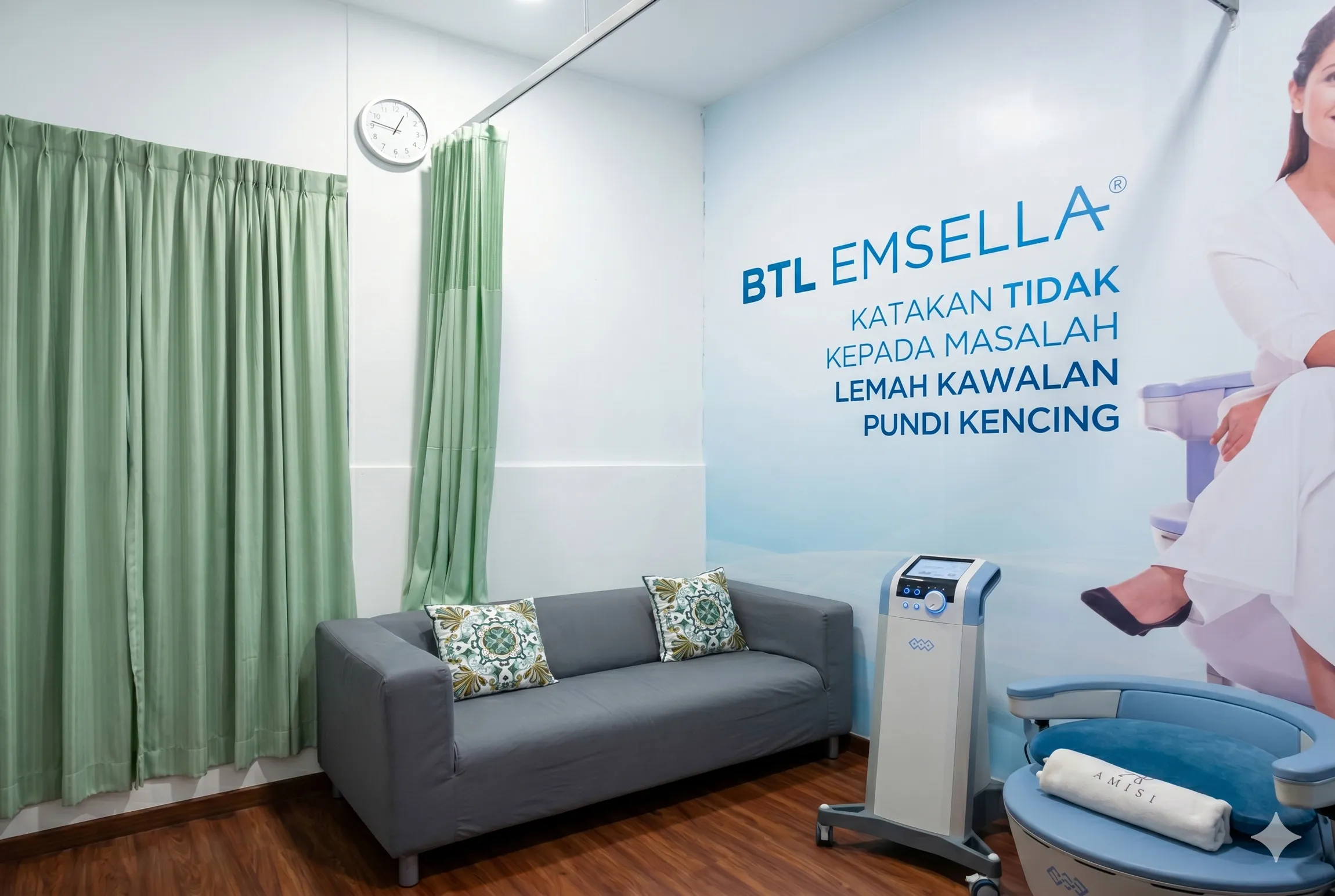 Klinik Amisi consultation room interior